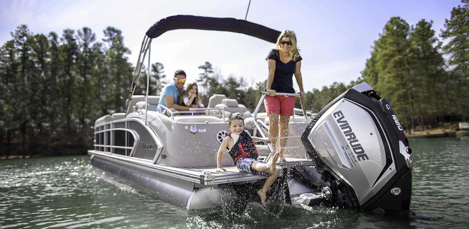 Компанія BRP придбає компанію-виробника понтонних човнів бренда «Manitou»!